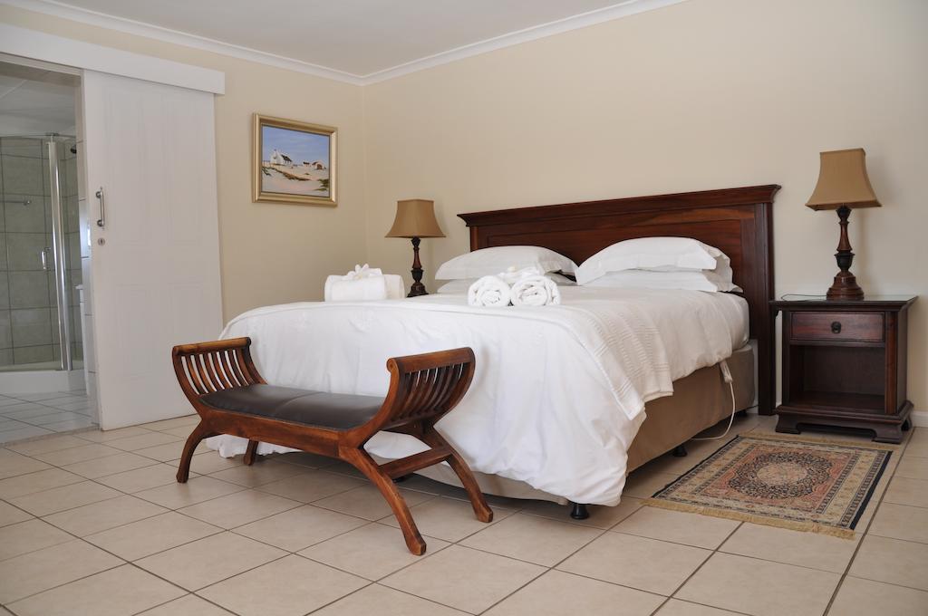 Hotel Whispering Whale Jacobs Bay Habitación foto