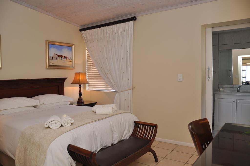 Hotel Whispering Whale Jacobs Bay Habitación foto